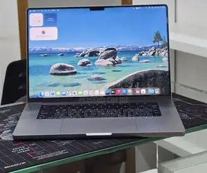 New Laptop Apple MacBook Pro 32GB Apple M1 Pro SSD 512GB
