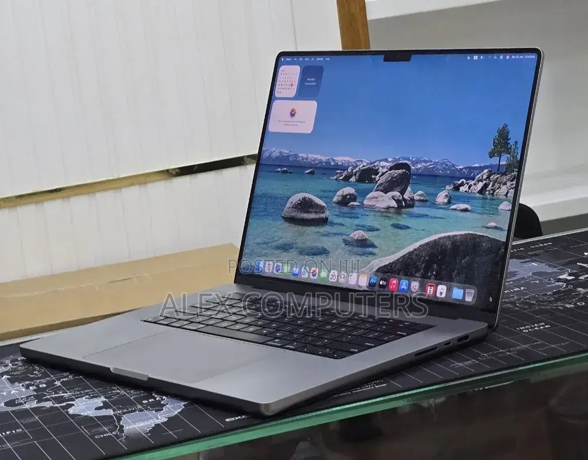 New Laptop Apple MacBook Pro 32GB Apple M1 Pro SSD 512GB