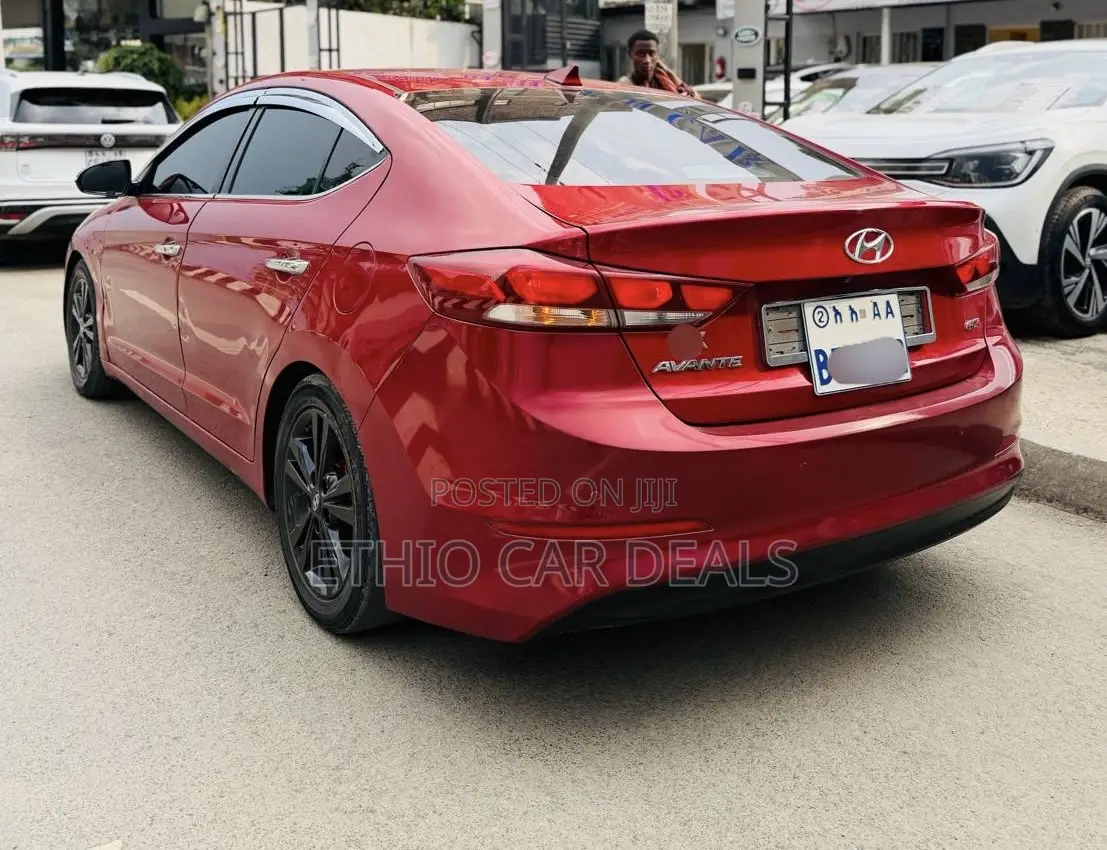 Hyundai Avante 2017 Pink