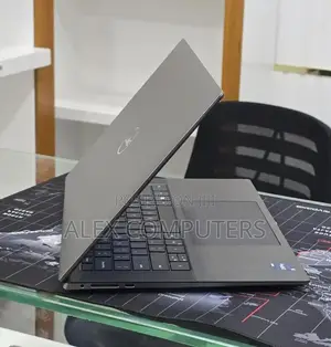 New Laptop Dell G15 5511 16GB Intel Core i7 SSD 1T