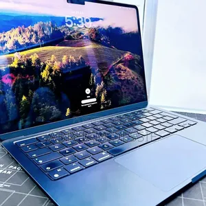 New Laptop Apple MacBook Air 2022 M2 16GB Apple M2 SSD 512GB
