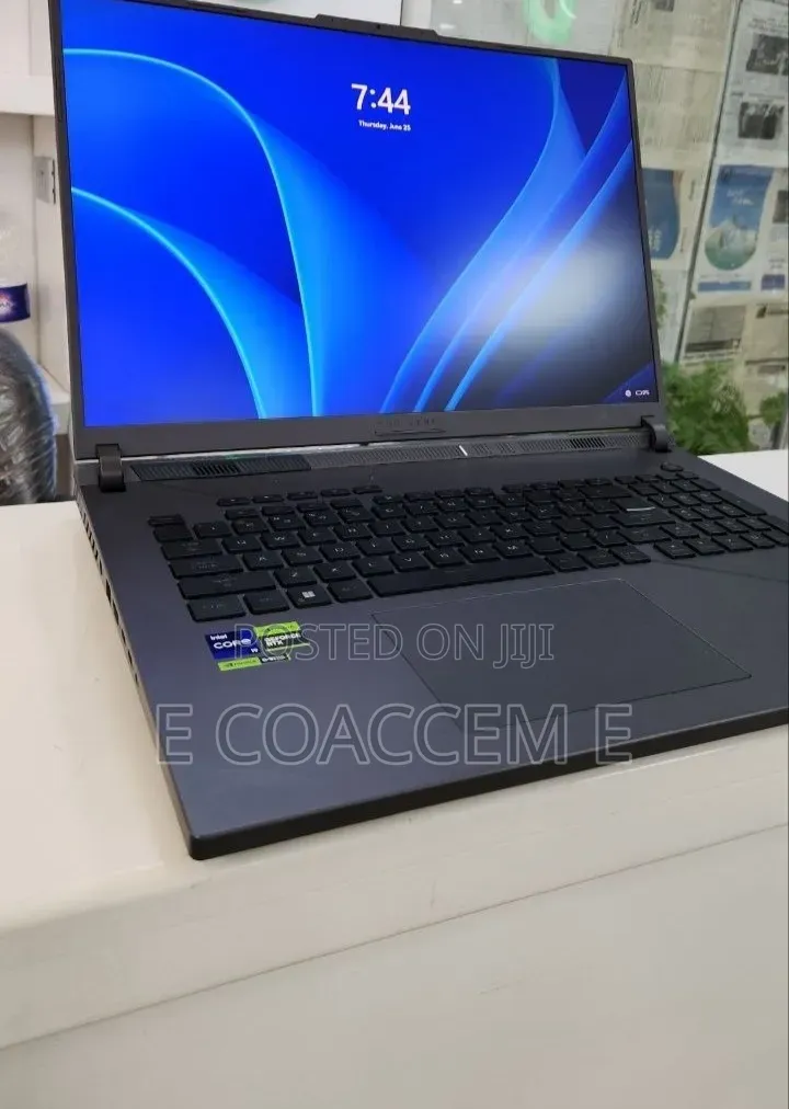 New Laptop Asus 32GB Intel Core i9 SSD 2T