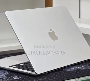 New Laptop Apple MacBook Air 2022 M2 16GB Intel SSD 512GB