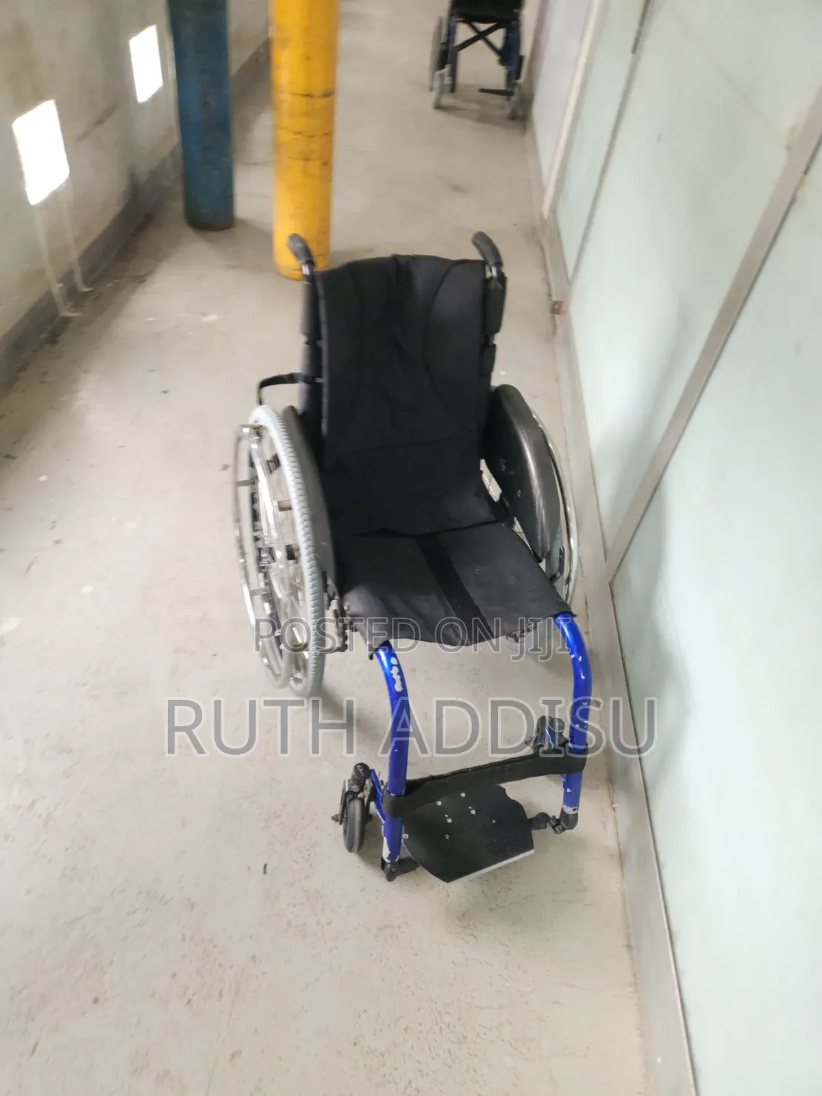 Wheelchair Standard and Lightweight Wheelchairs | Drive Medical
New