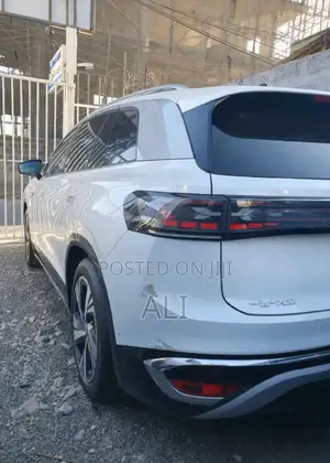 New Volkswagen ID.6 2024 Off white