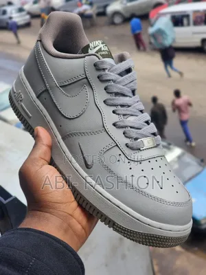 Nike Air Force 1 '07 Lv8 Sneakers