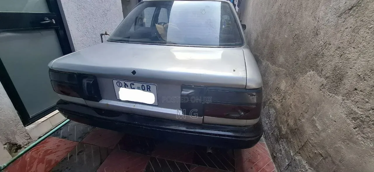 Toyota Corolla 1.3 Hatchback 1988 Silver