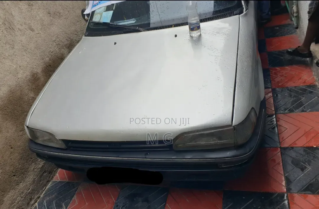 Toyota Corolla 1.3 Hatchback 1988 Silver