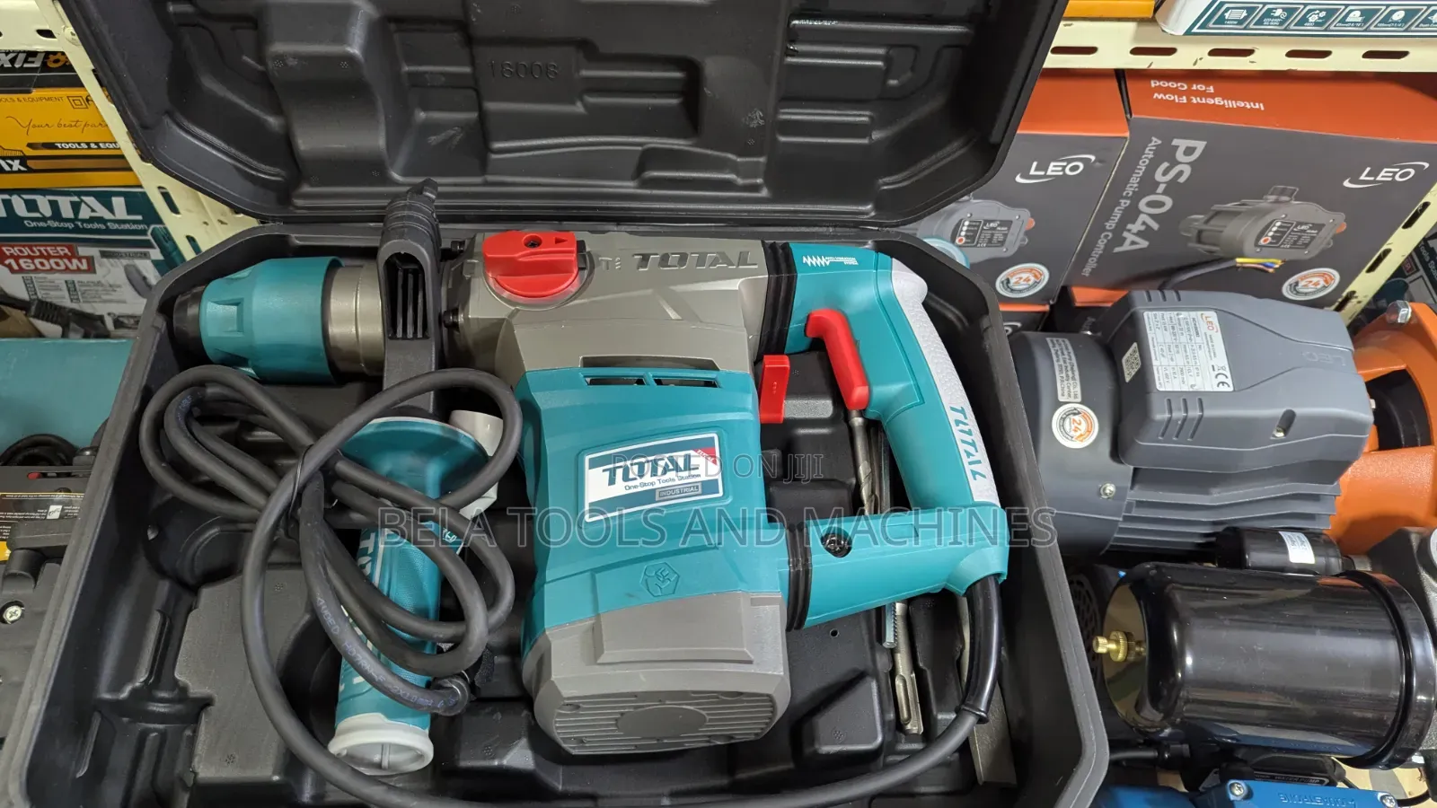 Original Total Heavy Rotary Hammer Drill 1800w 36mm Chuck Type Item