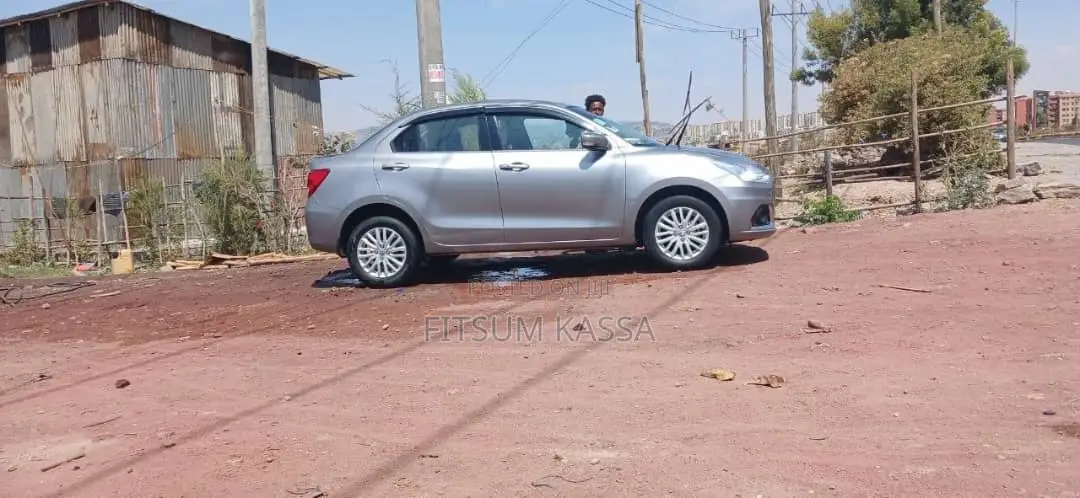 Suzuki Dzire 2022 Silver