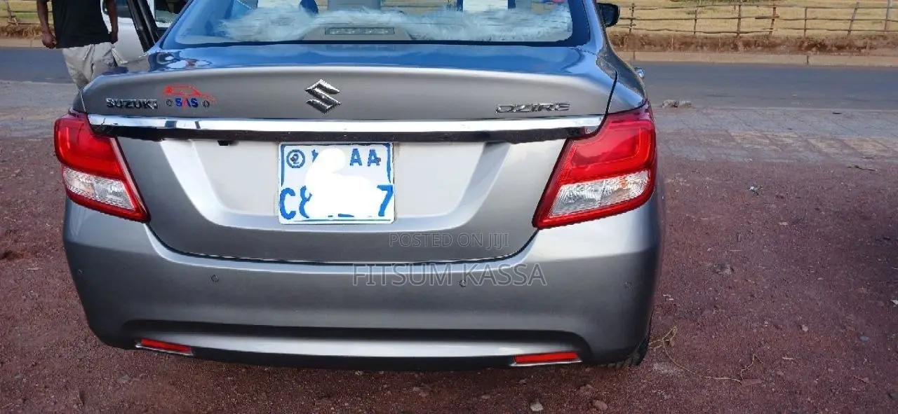 Suzuki Dzire 2022 Silver