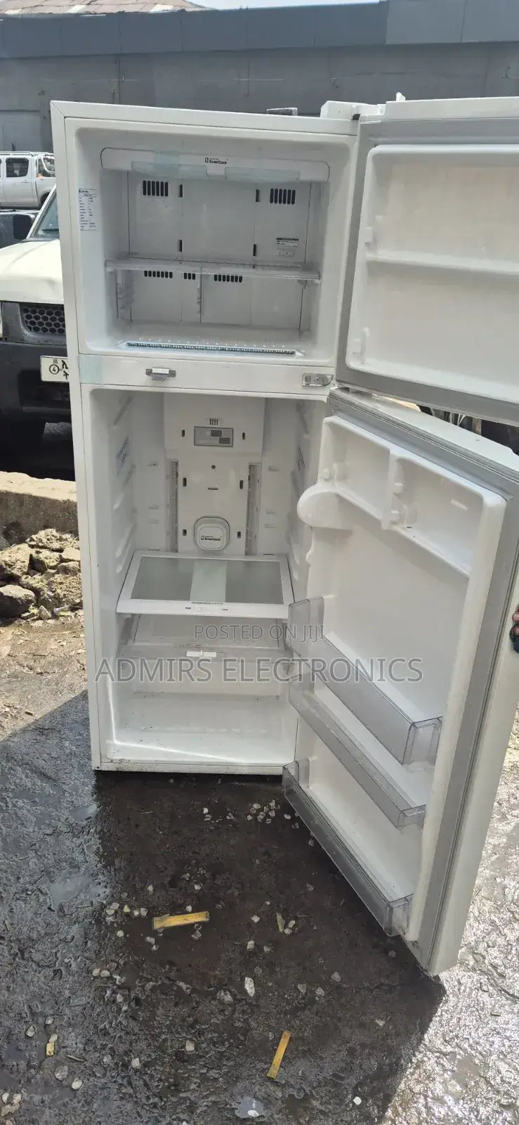 Refrigerator