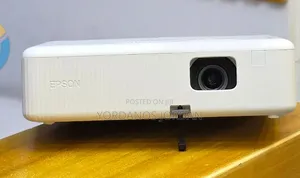 Epson Projector Co-W01
