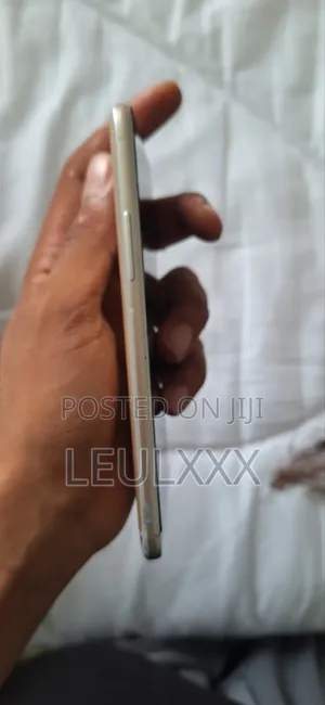 LG G5 32 GB Gold