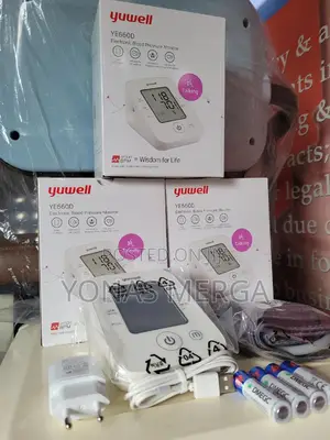 Blood Pressure Monitor蚤血bp Meter支声monitor Unit, an Arm Cuff Batteries.