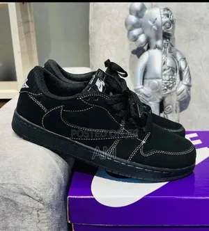 Travis Black Phantom