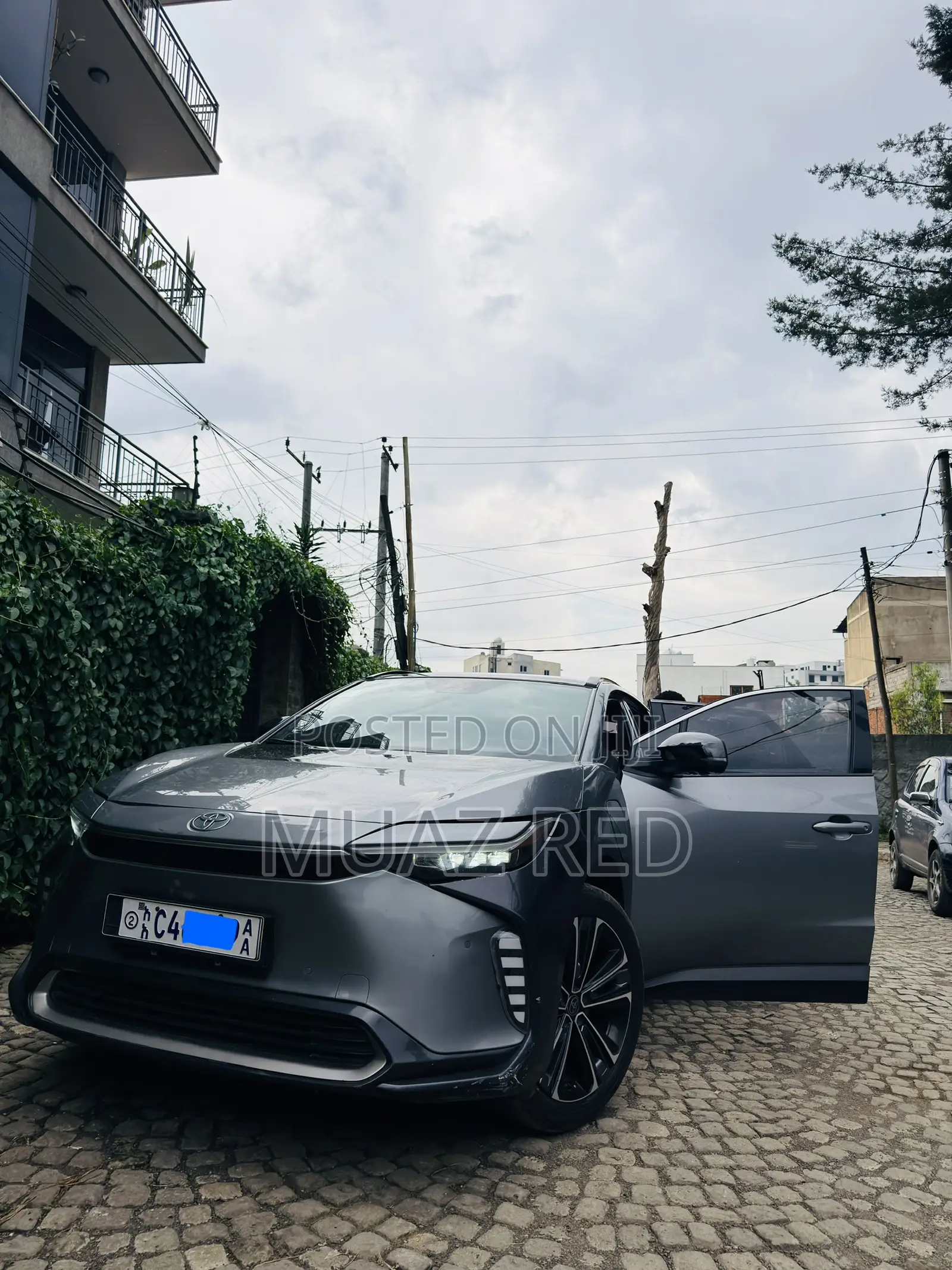 Toyota bZ4X 71.4 kWh AWD 2022 Gray