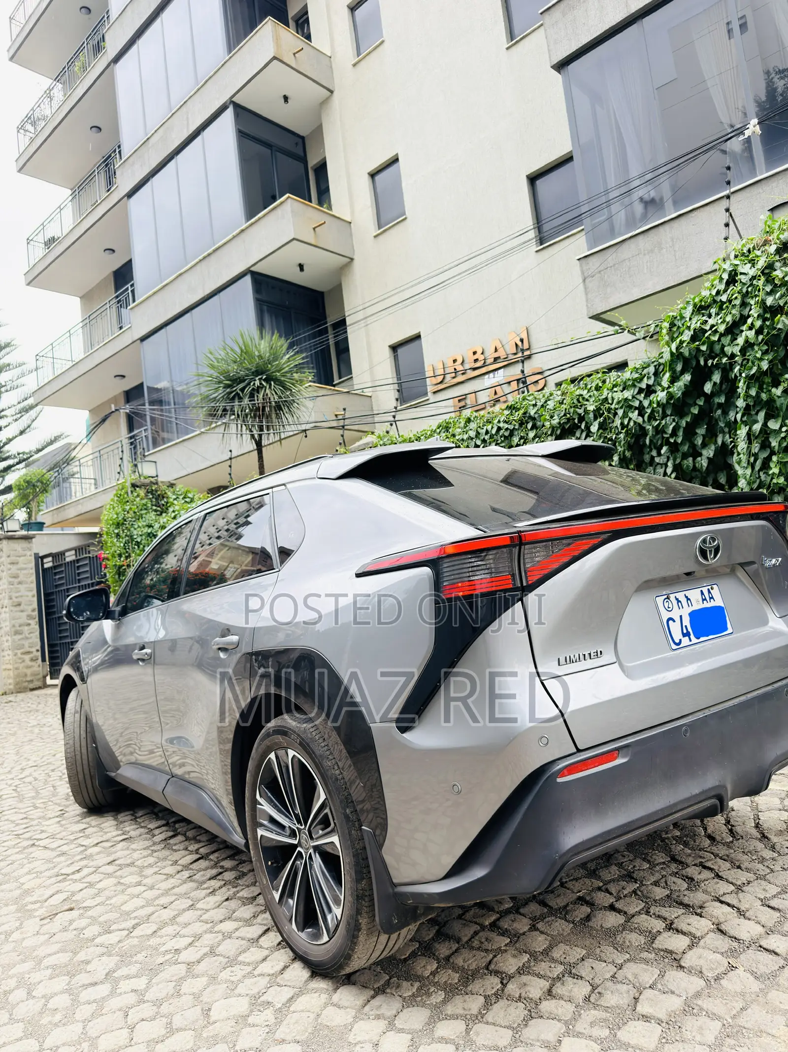 Toyota bZ4X 71.4 kWh AWD 2022 Gray