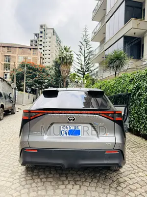 Toyota bZ4X 71.4 kWh AWD 2022 Gray