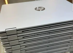 New Laptop HP OmniBook 5 Flip 16GB Intel Core 7 SSD 512GB