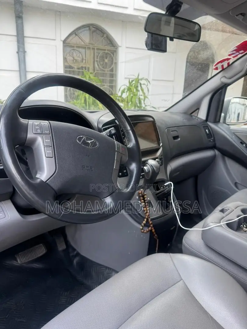 Hyundai H1 2020 Gray