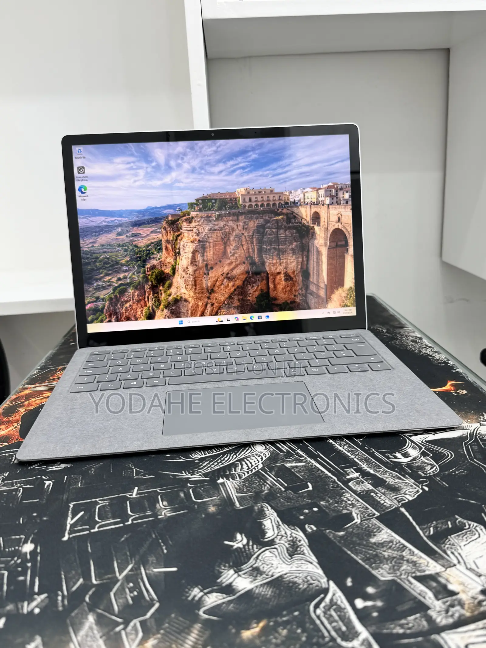 New Laptop Microsoft Surface Laptop 3 8GB Intel Core i5 SSD 512GB