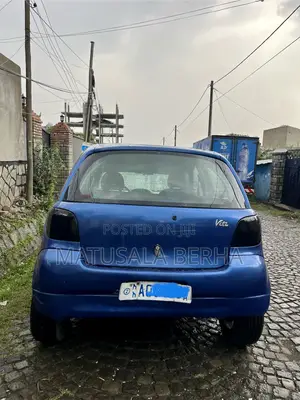 Toyota Vitz 2002 Blue