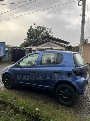 Toyota Vitz 2002 Blue