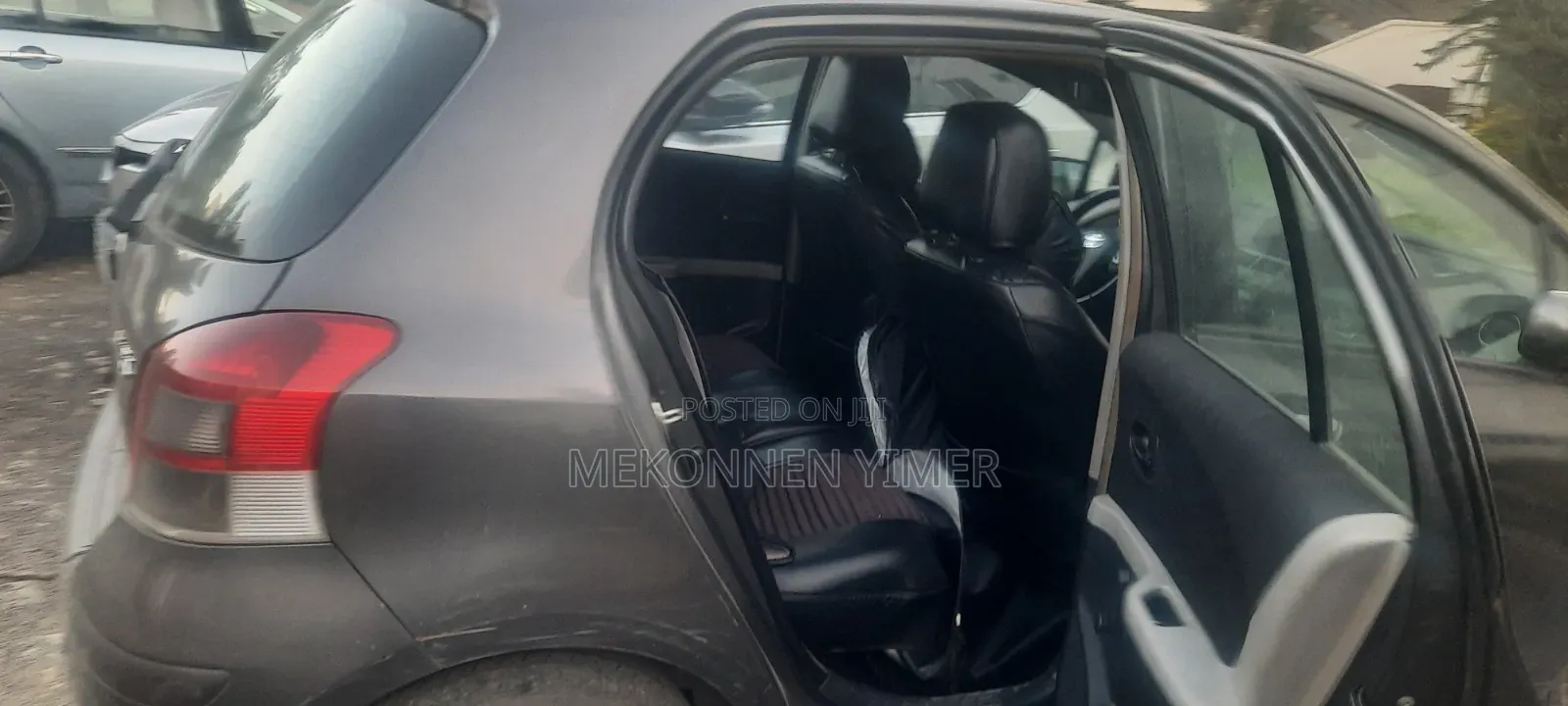 Toyota Yaris 2011 Gray