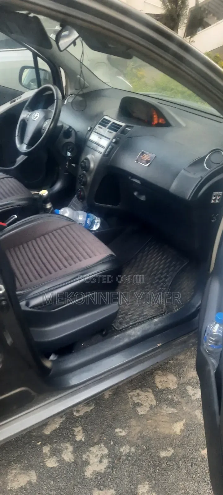 Toyota Yaris 2011 Gray