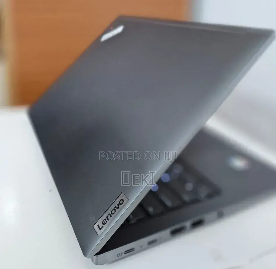 New Laptop Lenovo ThinkPad T14s G4 16GB Intel Core i7 SSD 512GB
