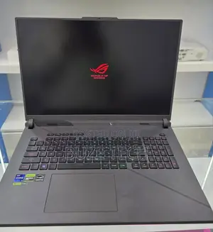 New Laptop Asus ROG Strix G18 16GB Intel Core i9 SSD 1T