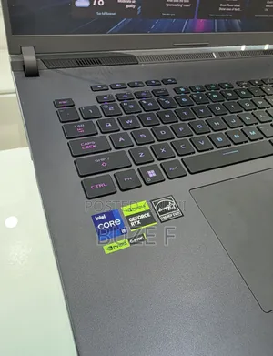 New Laptop Asus ROG Strix G18 16GB Intel Core i9 SSD 1T