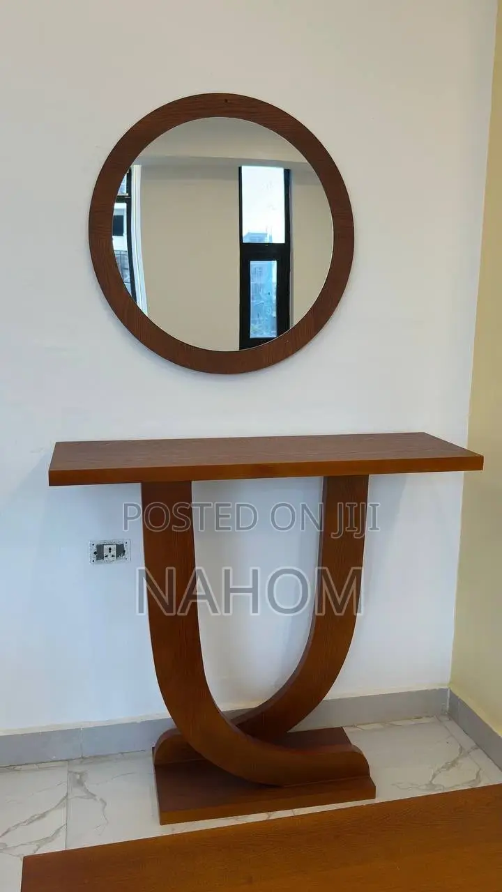 Premium Consule Table