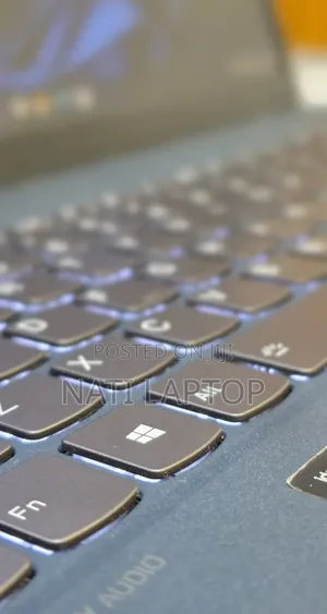New Laptop Lenovo 12GB Intel Core i7 SSD 512GB