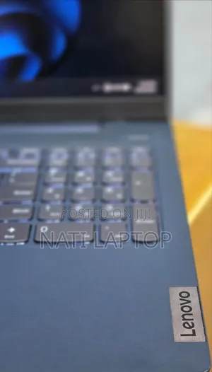 New Laptop Lenovo 12GB Intel Core i7 SSD 512GB