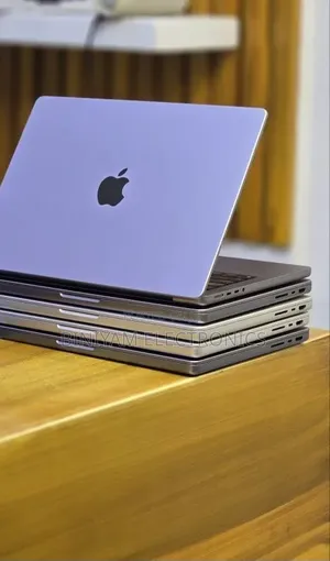 New Laptop Apple MacBook Pro 2021 M1 16GB Apple M1 Pro SSD 512GB