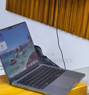 New Laptop Apple MacBook Pro 2021 M1 16GB Apple M1 Pro SSD 1T