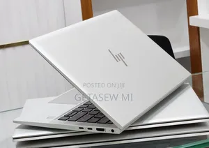 New Laptop HP EliteBook 830 G8 16GB Intel Core i7 SSD 512GB
