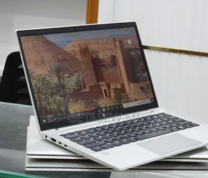 New Laptop HP EliteBook 830 G8 16GB Intel Core i7 SSD 512GB