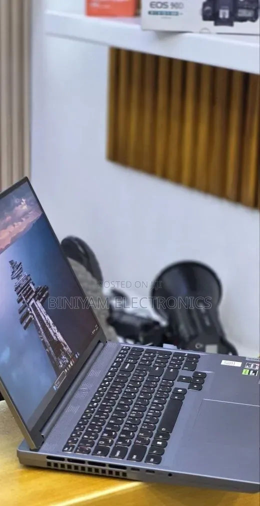 New Laptop Lenovo Legion 5 16GB AMD Ryzen 7 SSD 1T