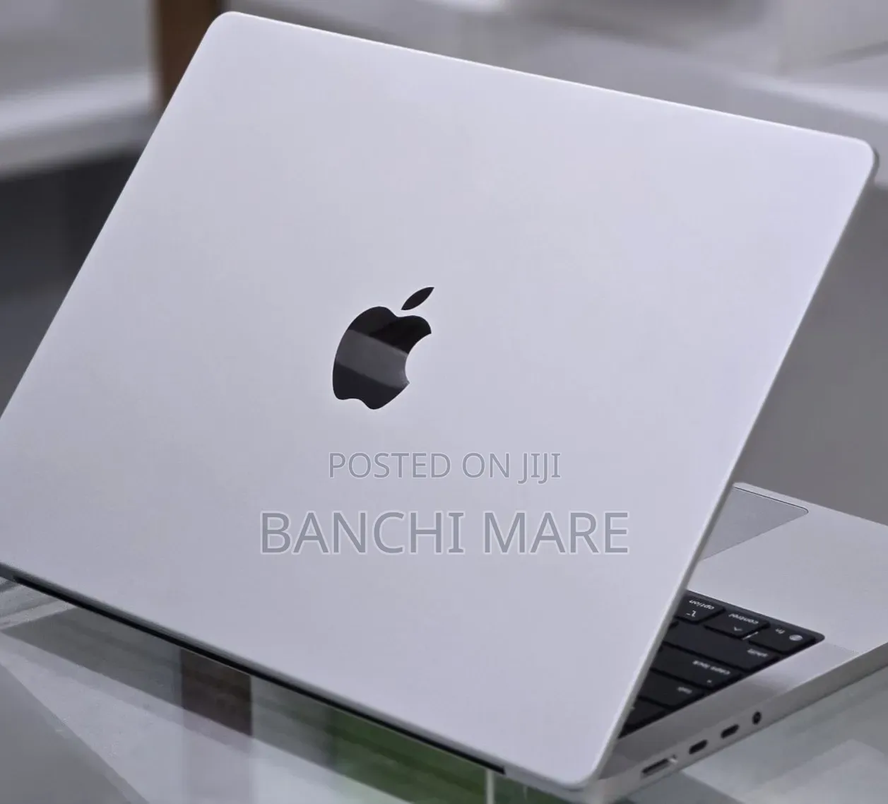 New Laptop Apple MacBook Pro 2025 M5 16GB Intel Core i5 SSD 512GB