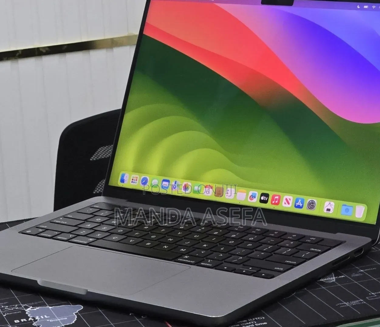 New Laptop Apple MacBook Pro 2023 M3 8GB Apple M3 SSD 512GB