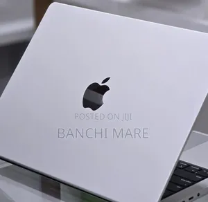 New Laptop Apple MacBook Pro 2025 M5 16GB Intel Core i5 SSD 512GB