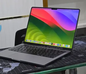 New Laptop Apple MacBook Pro 2023 M3 8GB Apple M3 Pro SSD 512GB