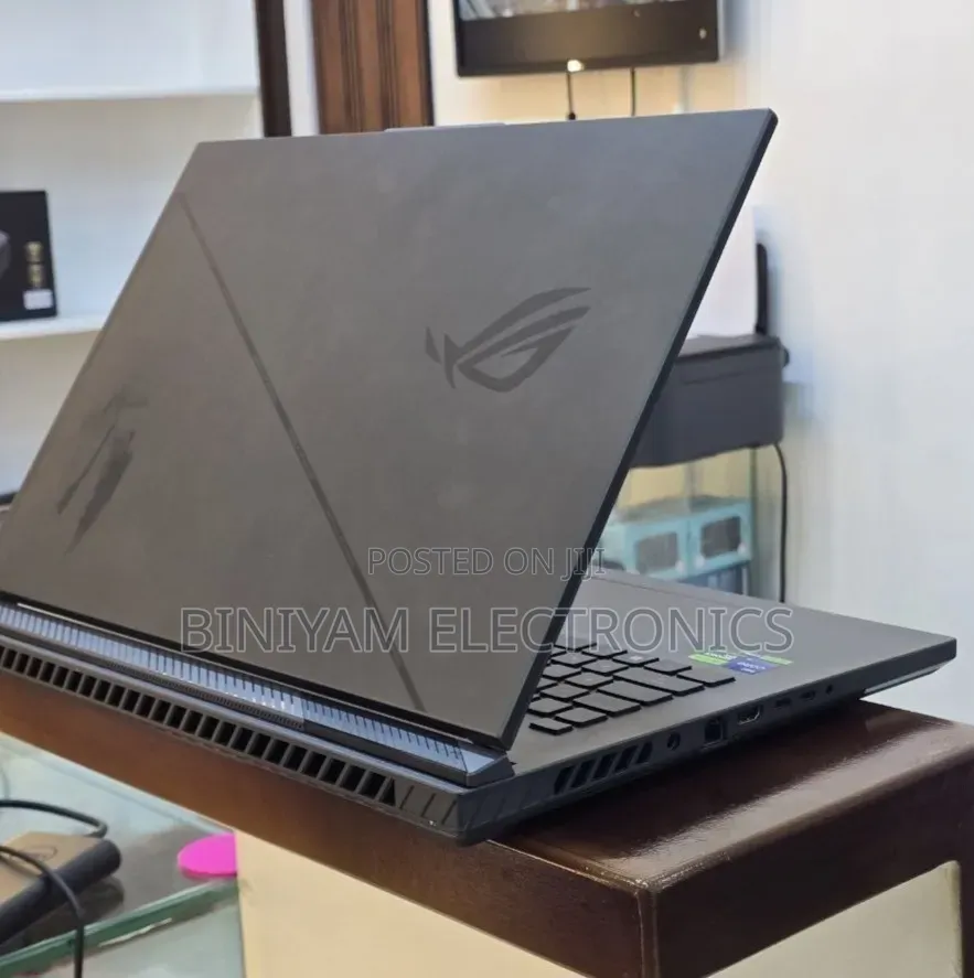 New Laptop Asus ROG Strix G15 16GB Intel Core i9 SSD 1T