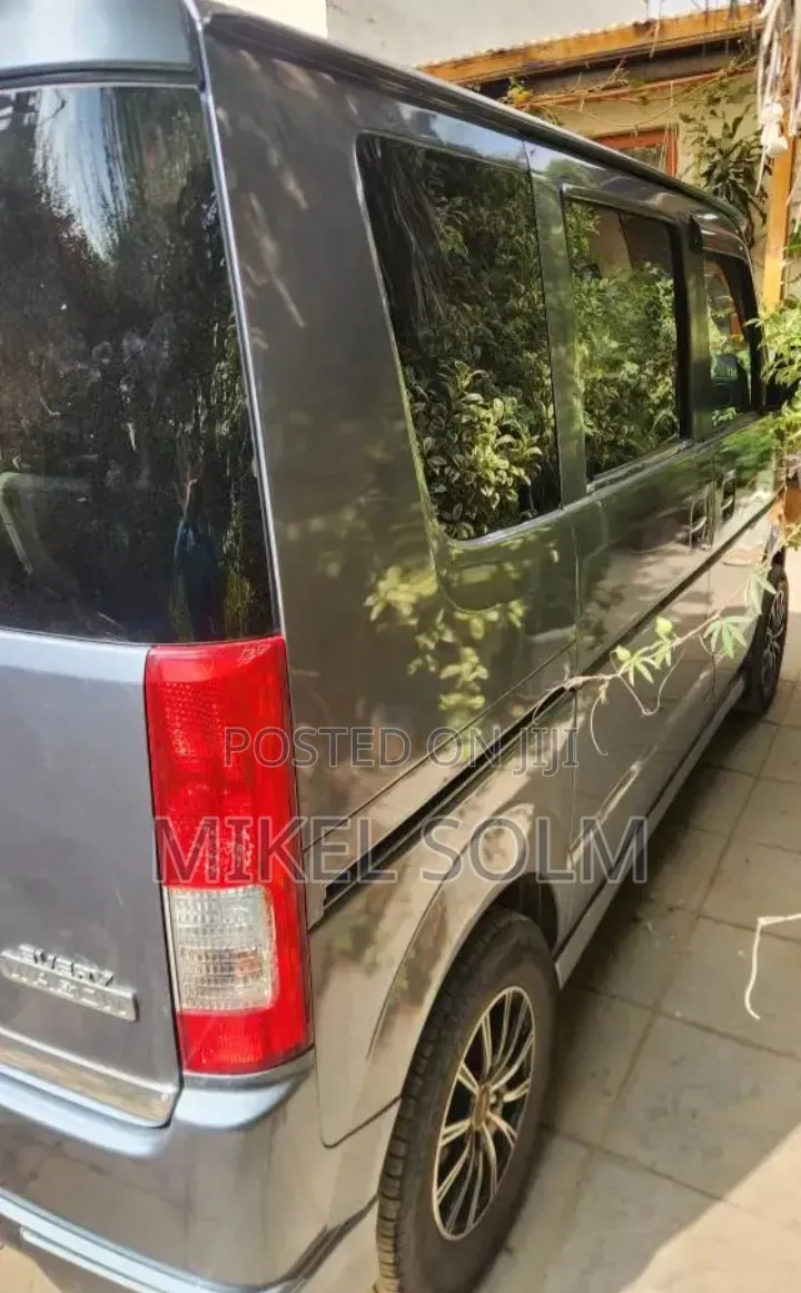 Suzuki Every Wagon 2012 Black