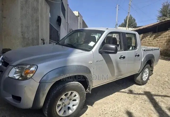Mazda BT-50 2010 White