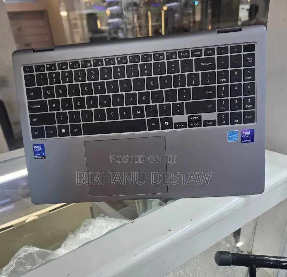 New Laptop Samsung NP-X360 16GB Intel Core Ultra 7 SSD 512GB