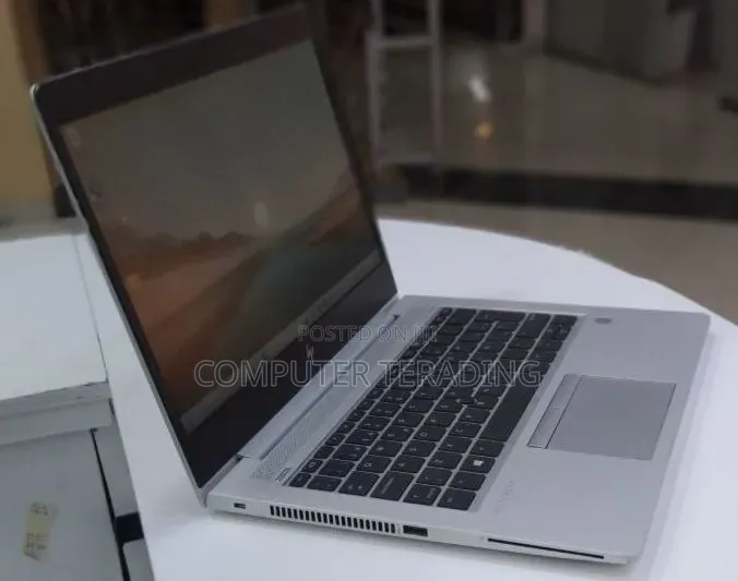 New Laptop HP EliteBook 830 G5 8GB Intel Core i5 SSD 512GB